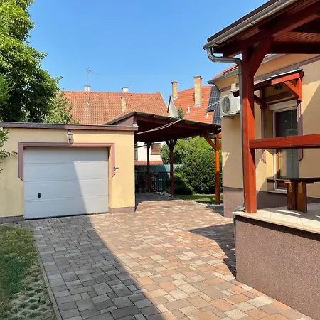 Relax Apartment Zalaegerszeg Exterior photo